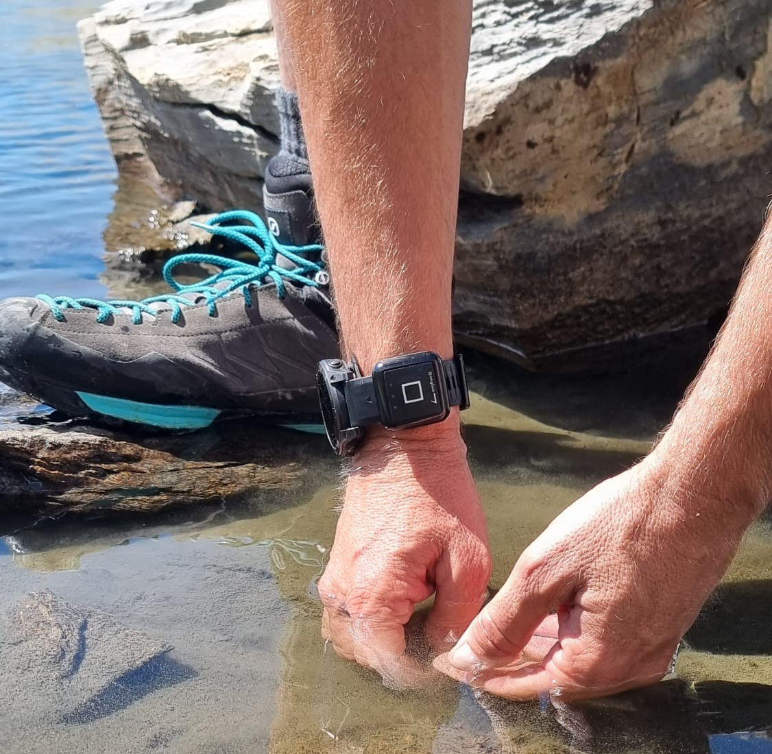 Wearable Chargers for Sports Watches: Solving Mid-Activity Battery Issues